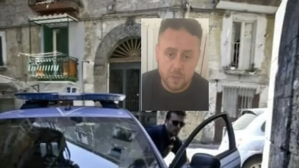 napoli droga appendiabiti arrestato