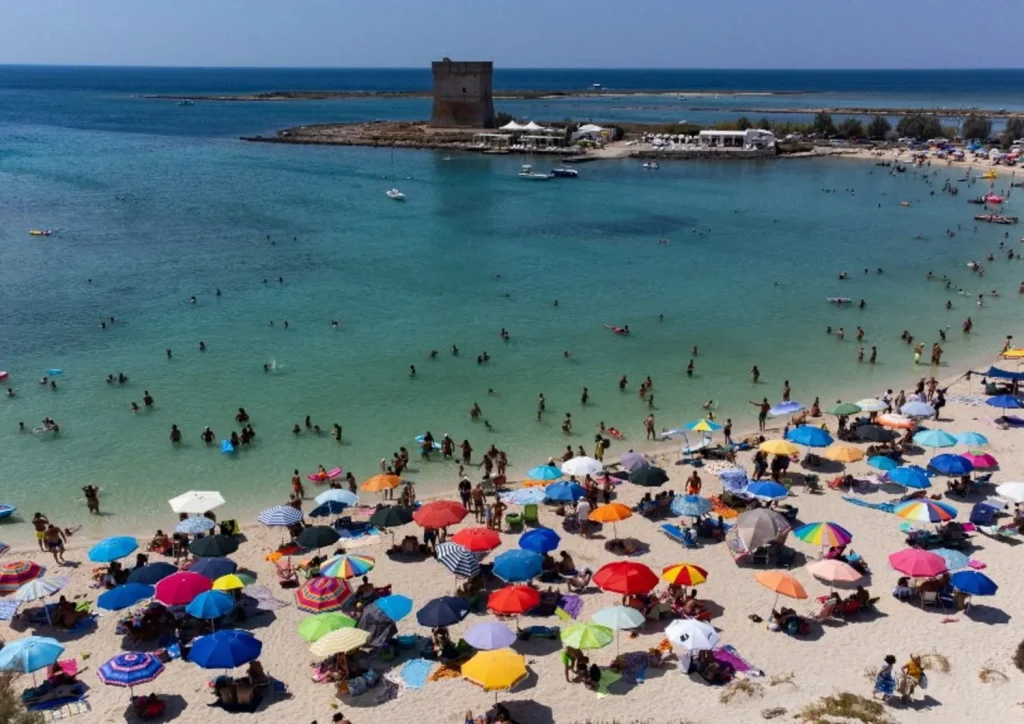 Otranto quindicenne trascinata abusata