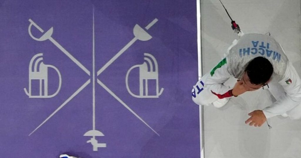 olimpiadi 2024 polemiche regolamento scherma fioretto sciabola