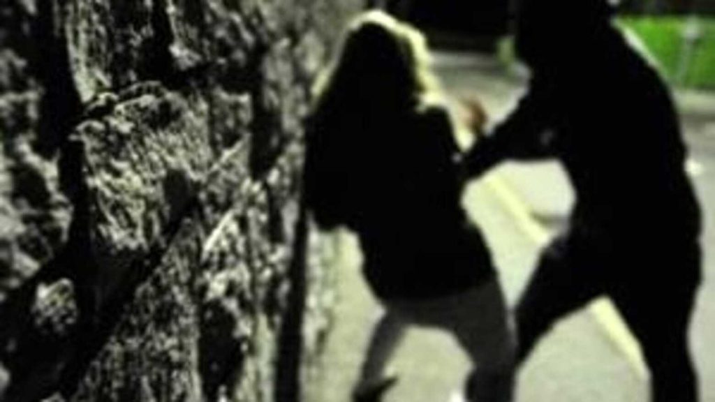 Violenza sessuale Lecce arrestato