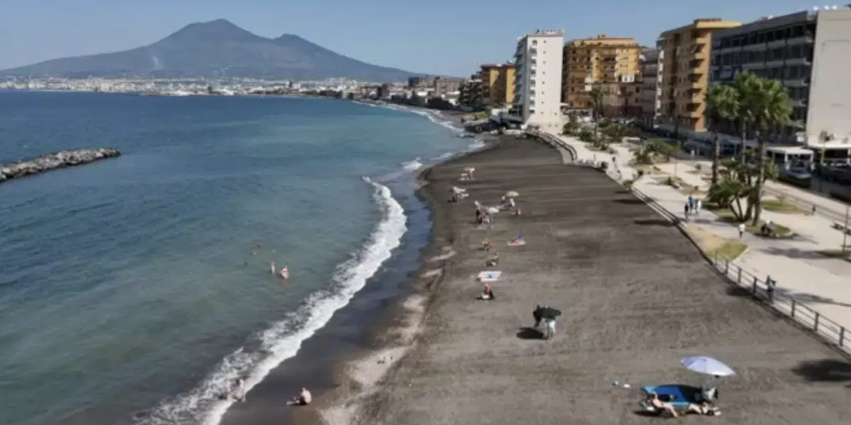 Castellammare di Stabia mare balneabile 50 anni