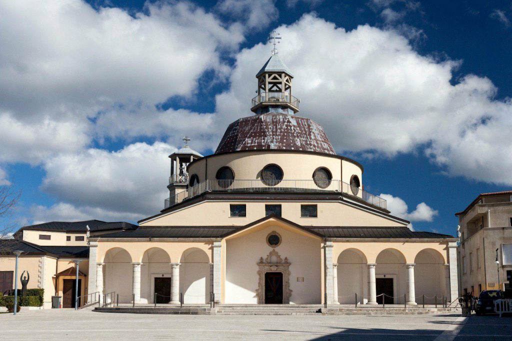 Lioni ragazzo toglie vita Ferragosto