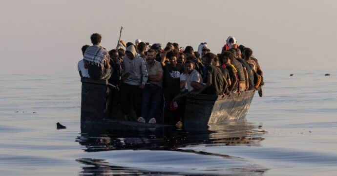 migranti sbarco Lampedusa