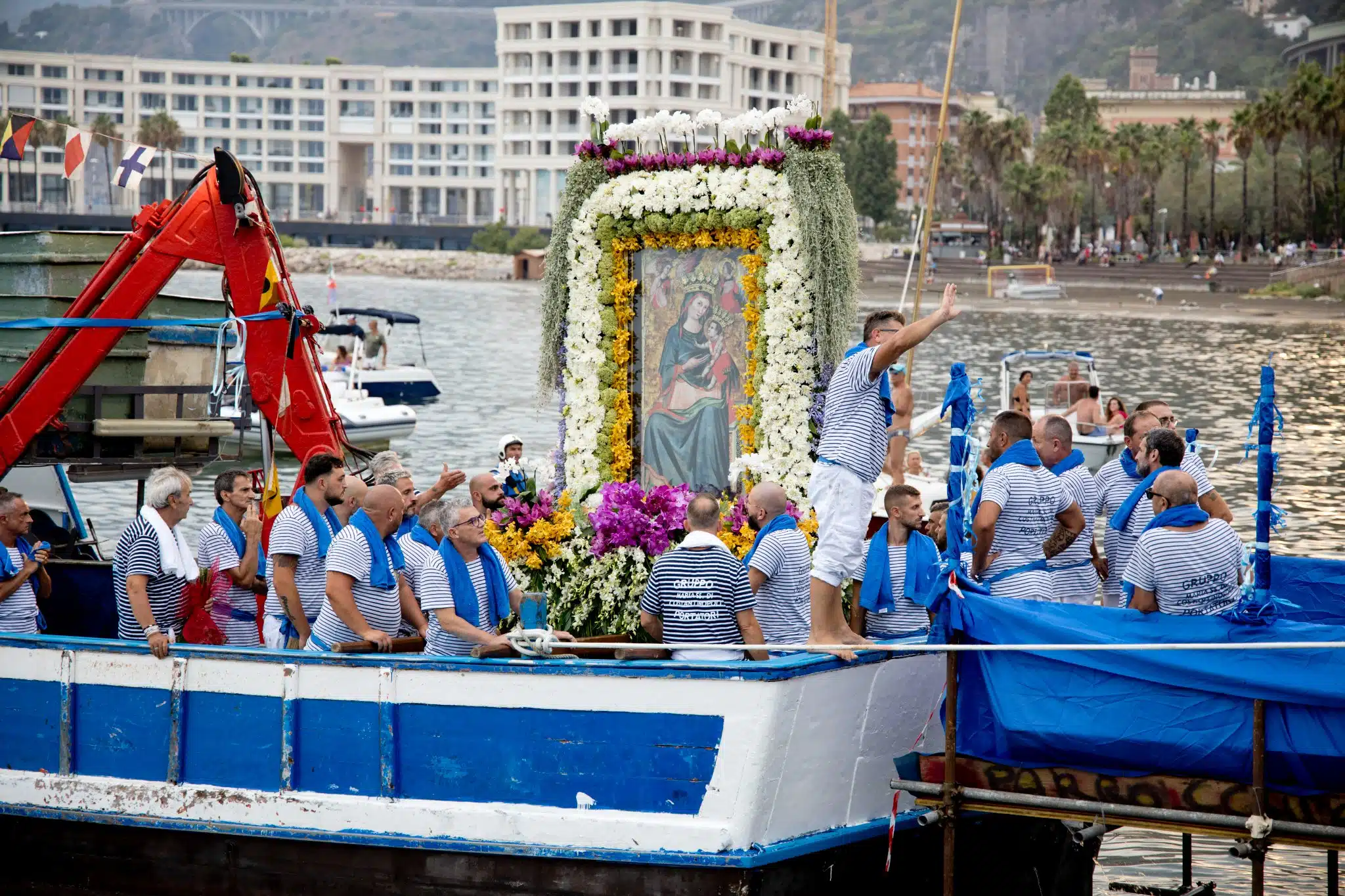 Salerno oggi processione Madonna viene mare programma