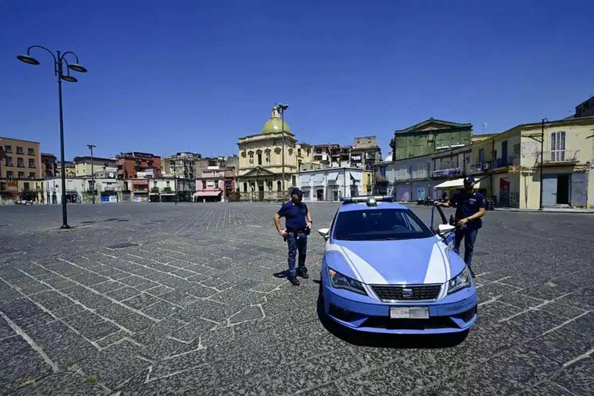 omicidio napoli arrestati extracomunitari 25 agosto