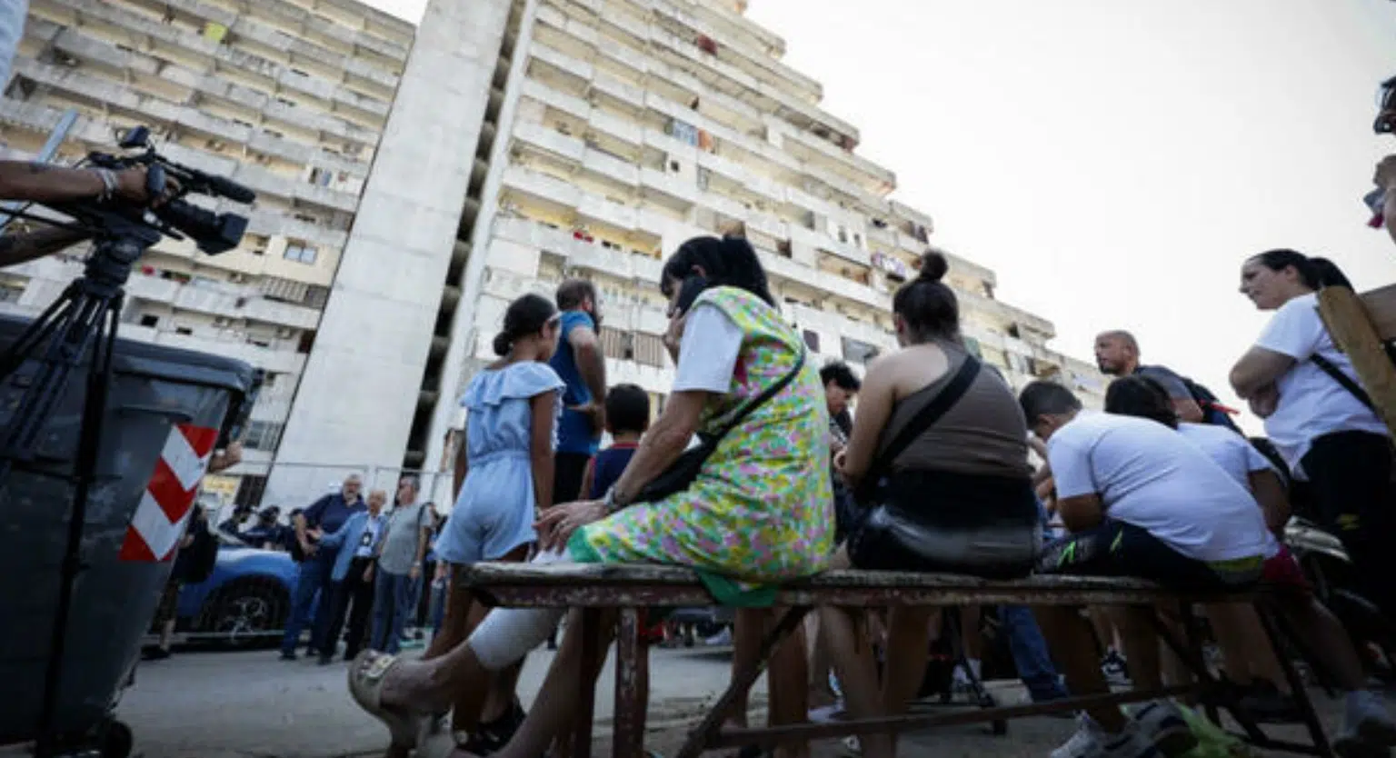 Crollo Vela Scampia liberata università sfollati