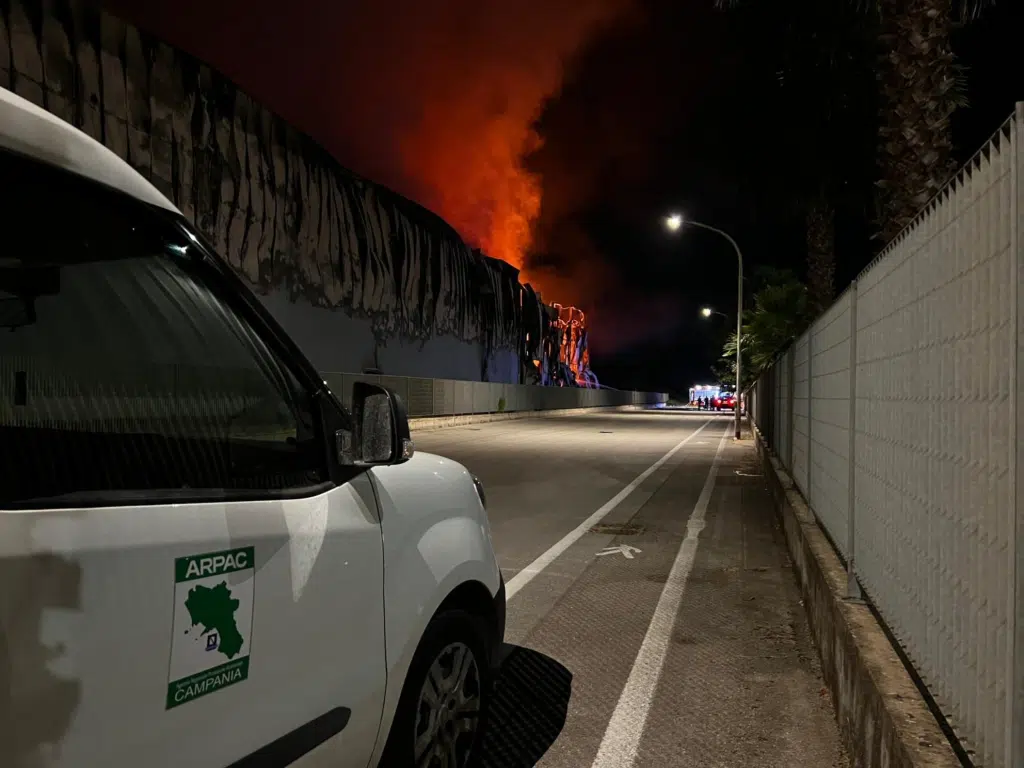 Incendio a Pastorano