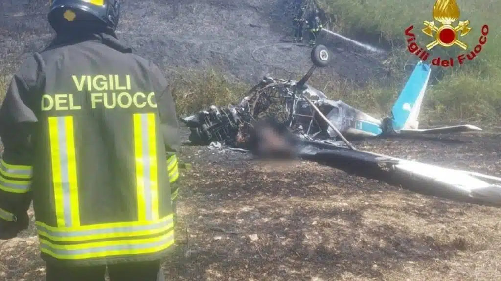 incidente aereo terni morti