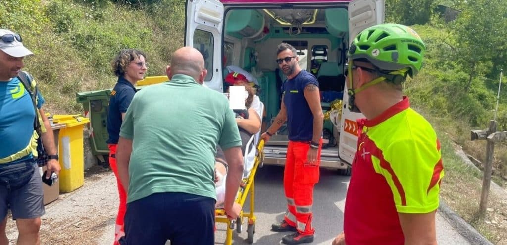 caserta donna scivola burrone salvata 9 agosto