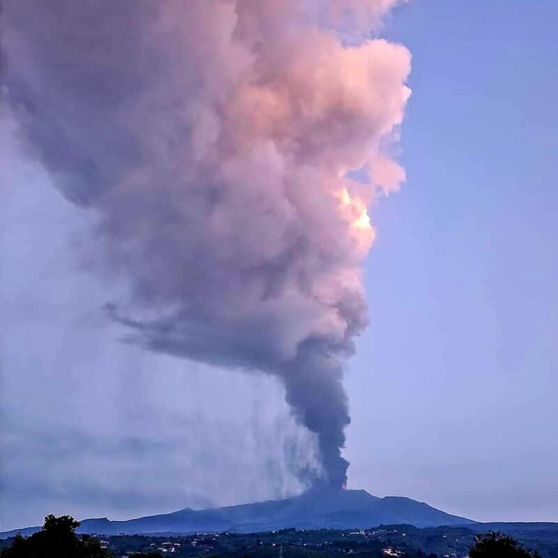 etna fontana lava aeroporto