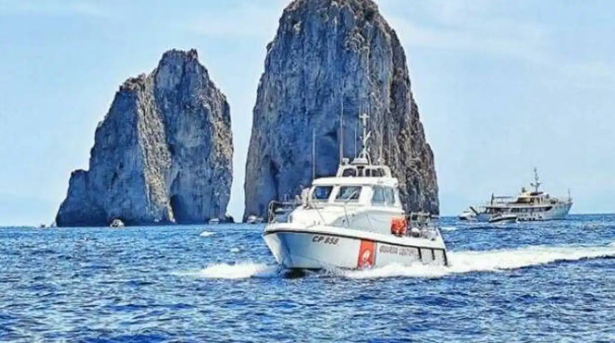 principio incendio yacht lusso capri