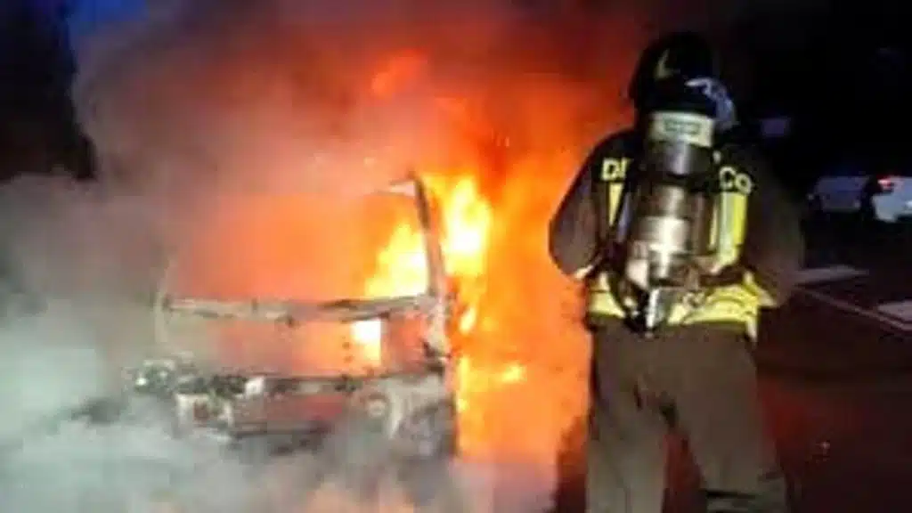 ravello incendio auto