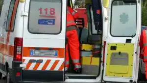 castel volturno anziano morto precipitato balcone