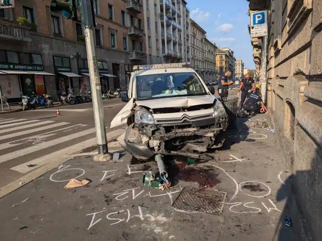 tragico incidente Milano furgone