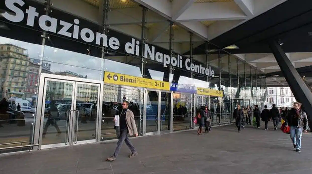 napoli morto malore stazione