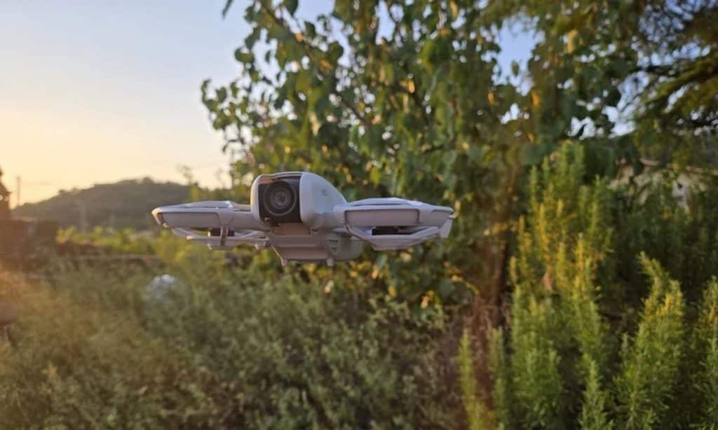 dji lancia neo drone tascabile