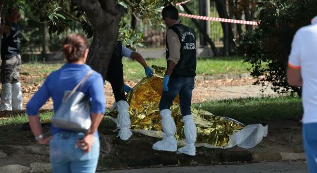 Napoli, Choc sul Lungomare: sgozzato un clochard paura tra i bagnanti