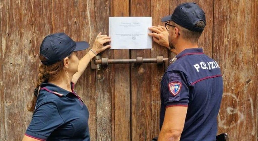 Salerno: Vodka ad una 15enne, la polizia chiude il bar. Il questore ai genitori: denunciate