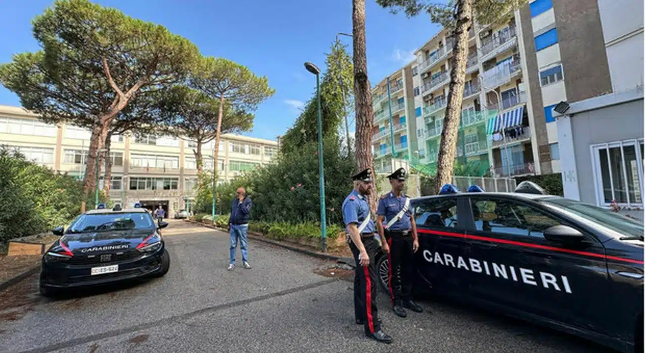 torre del greco morto studente precipitato finestra