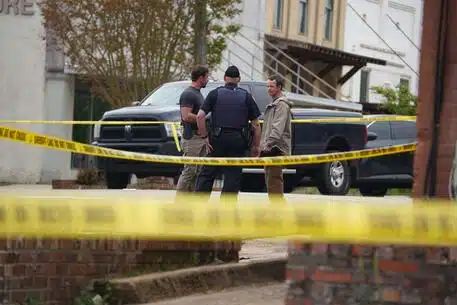 Sparatoria Alabama quattro morti decine feriti