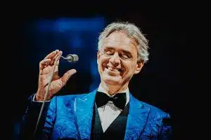 Andrea Bocelli si esibirà a Pompei durante G7