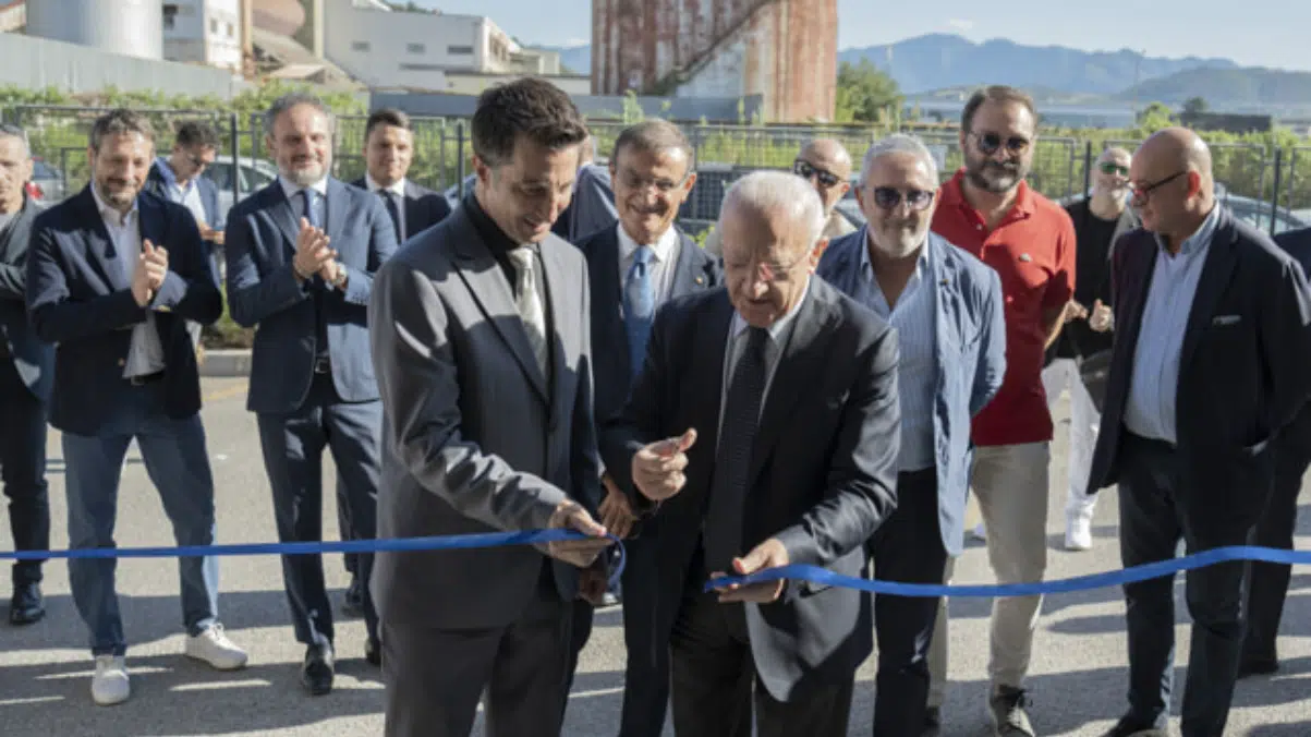 Salerno, inaugurata la nuova factory di Itsvil: presente anche De Luca