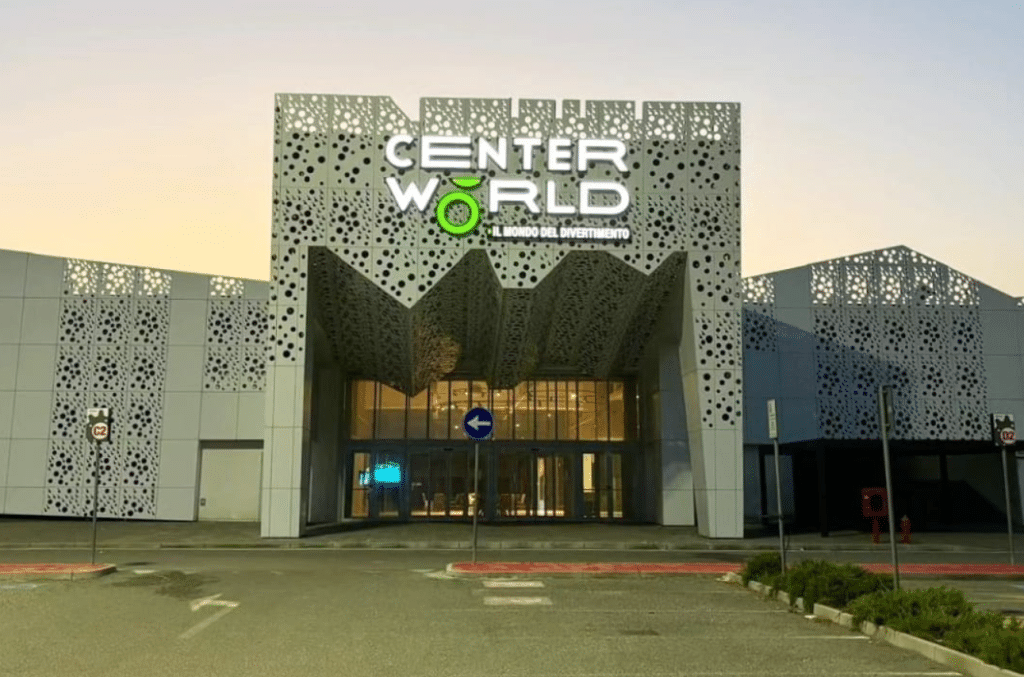 Center World