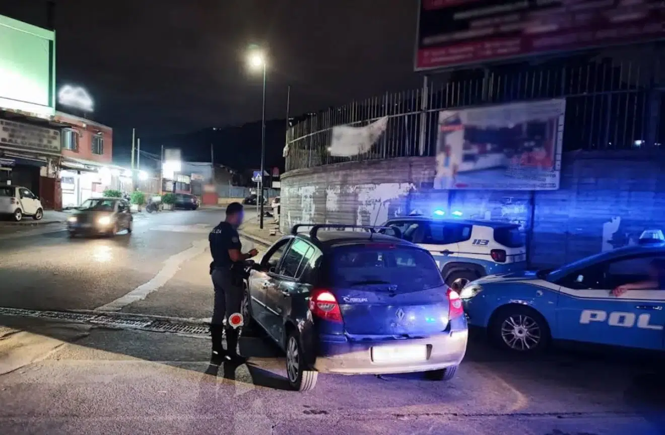 Napoli, smantellata piazza di spaccio a Pianura: arrestato 32enne