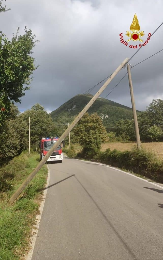 Danni per il maltempo nel salernitano: a Nocera Inferiore evacuate due famiglie rimaste bloccate in casa