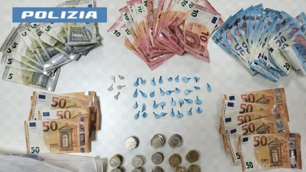 Sorpreso con cocaina e 1.500 euro in contanti nelle Case Nuove di Napoli: arrestato 39enne