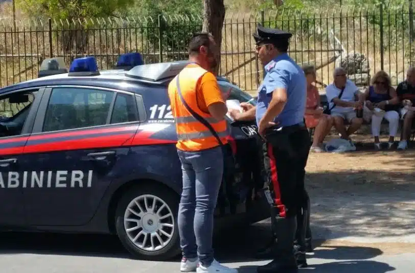 Parcheggiatore abusivo arrestato carabiniere