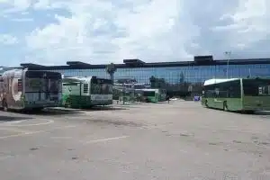 autobus frena passeggero morto pescara