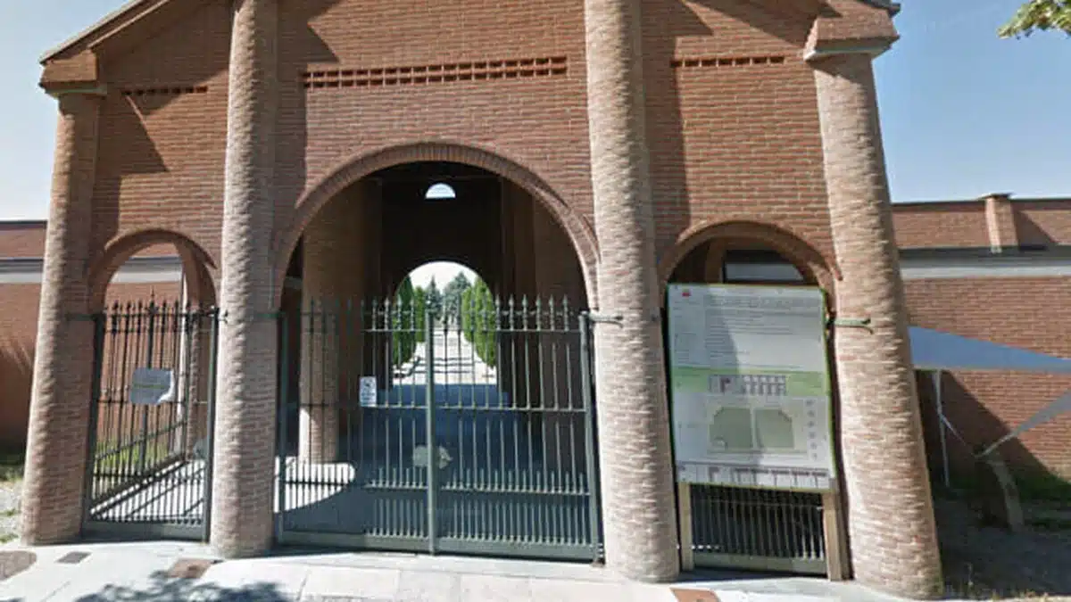 suicidio torino ex consigliere comunale cimitero