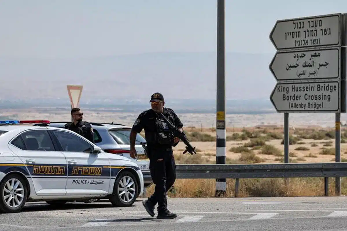 Attacco al valico con la Giordania, morti tre israeliani