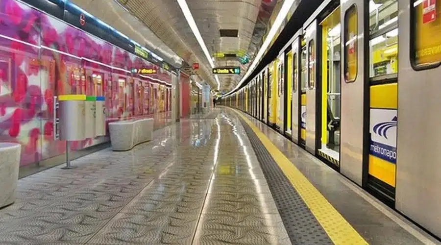 Settimana prossima Linea 1 metro Napoli chiuderà