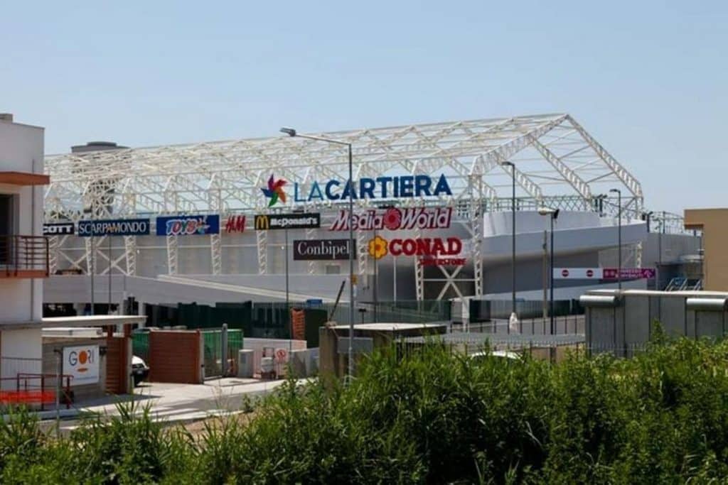 pompei rapina centro commerciale la cartiera arrestato