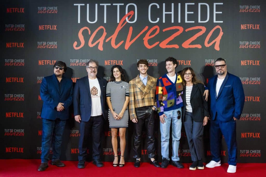 tutto chiede salvezza netflix cancella serie