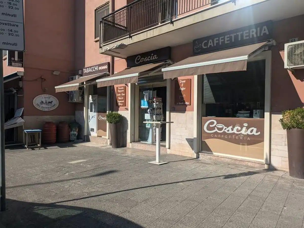 furto bar salerno oggi 30 ottobre