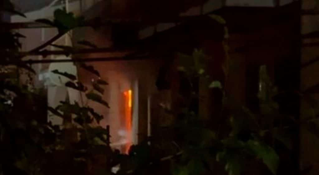 Incendio a Santa Maria del Cedro, in fiamme casa di una coppia salernitana