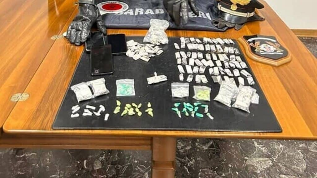 droga davanti discoteca arresti umbria