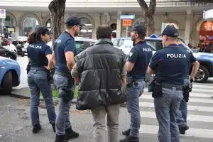 Salerno nuovi controlli contro parcheggiatori abusivi