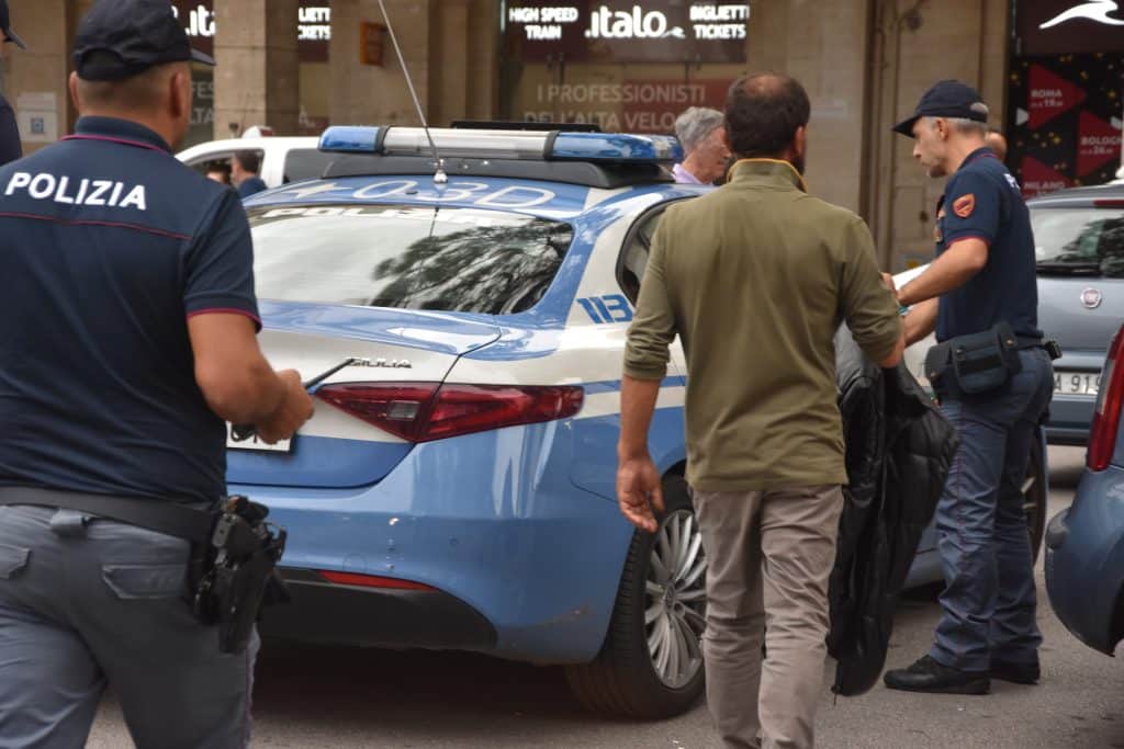 Salerno nuovi controlli contro parcheggiatori abusivi