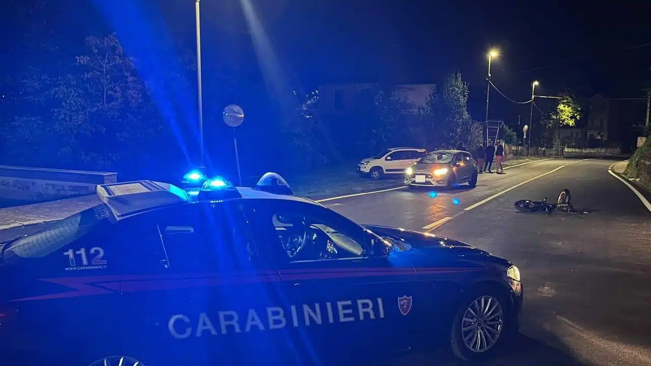 Ciclista investito da un'auto a Mirabella Eclano: grave un 45enne del posto