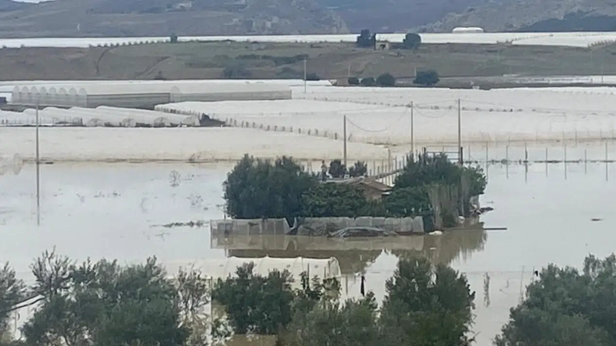 Agrigento, esonda il fiume Salso