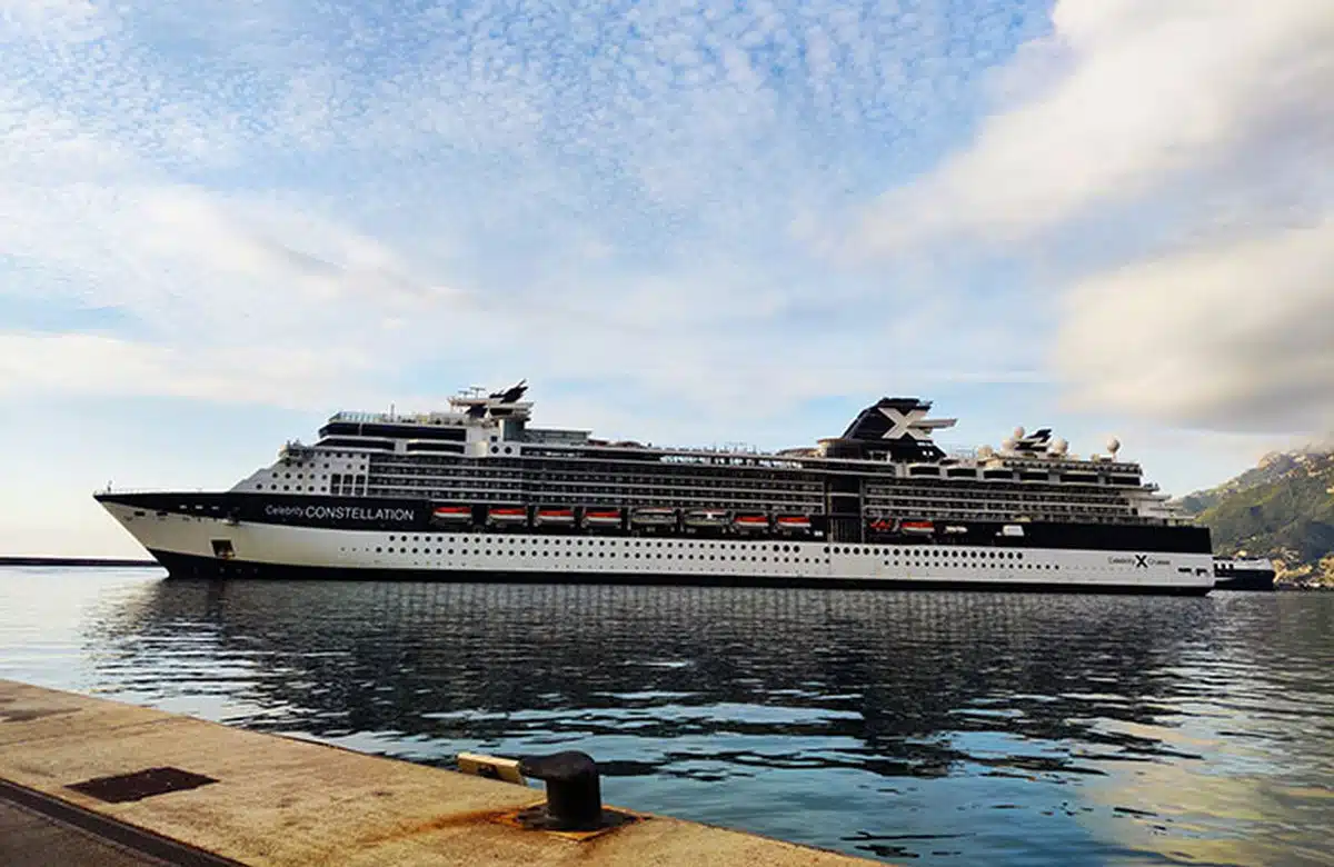 turismo salerno attraccata nave celebrity constellation