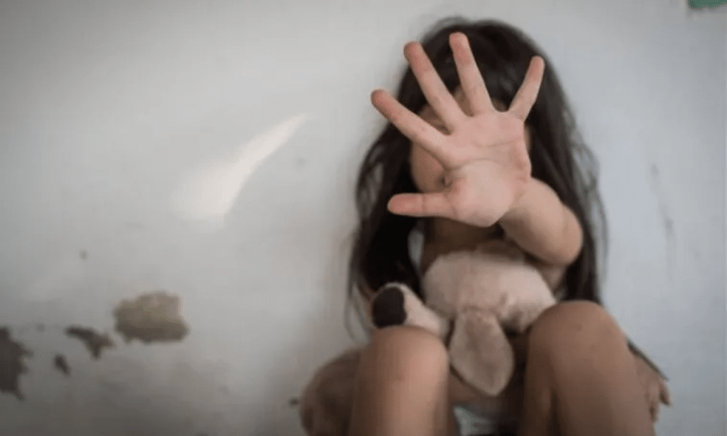 bambina violenza