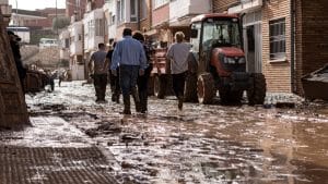 Alluvione in Spagna, a Valencia arrestati 39 sciacalli