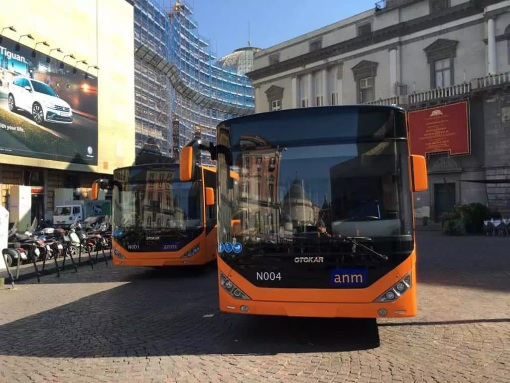 napoli conducente bus anm aggredito rapinato