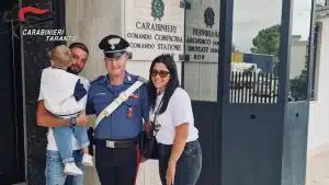 Taranto carabinieri bambino soffocare