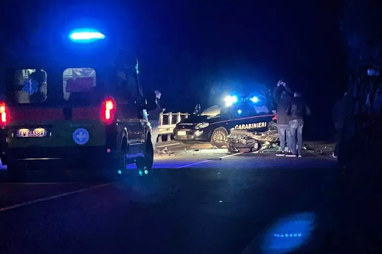 pavia moto tamponata auto a7 morti